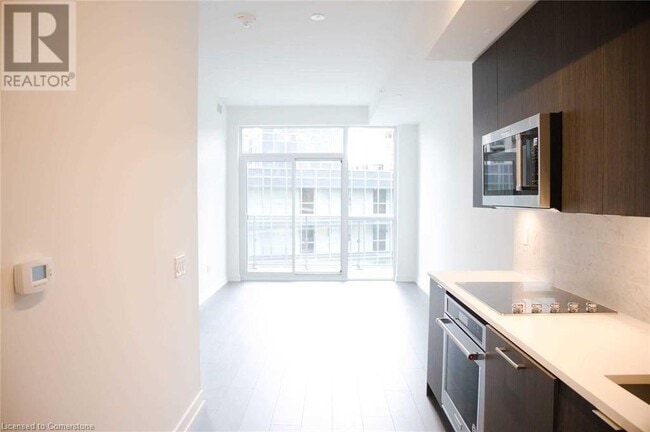 Building Photo - 38 Iannuzzi St