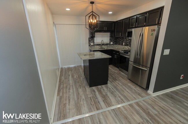 Building Photo - 32983 Cedar Ridge Ct