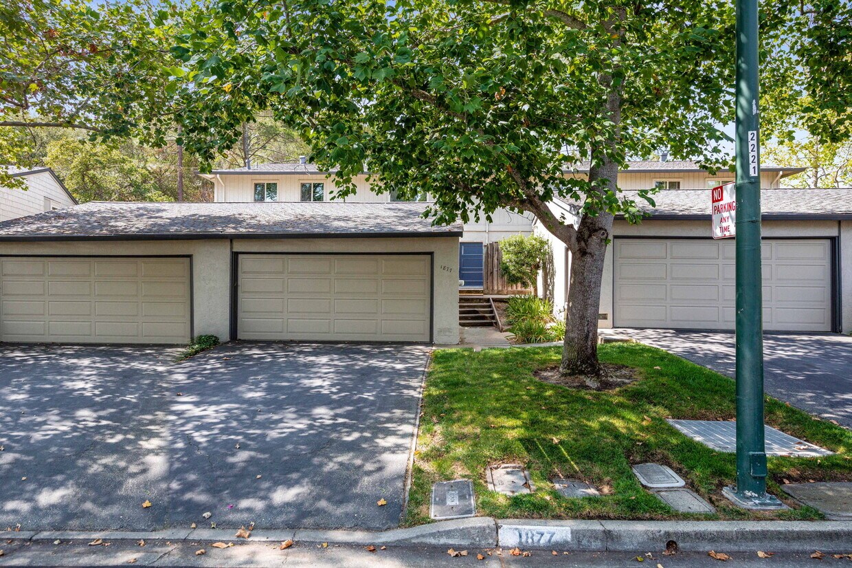 Foto principal - 1877 Holland Dr