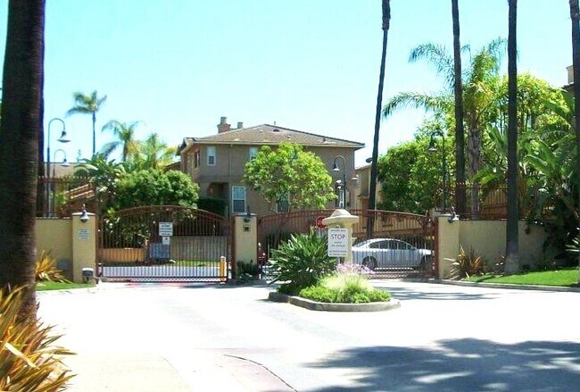 Foto del edificio - 317 W Summerfield Cir