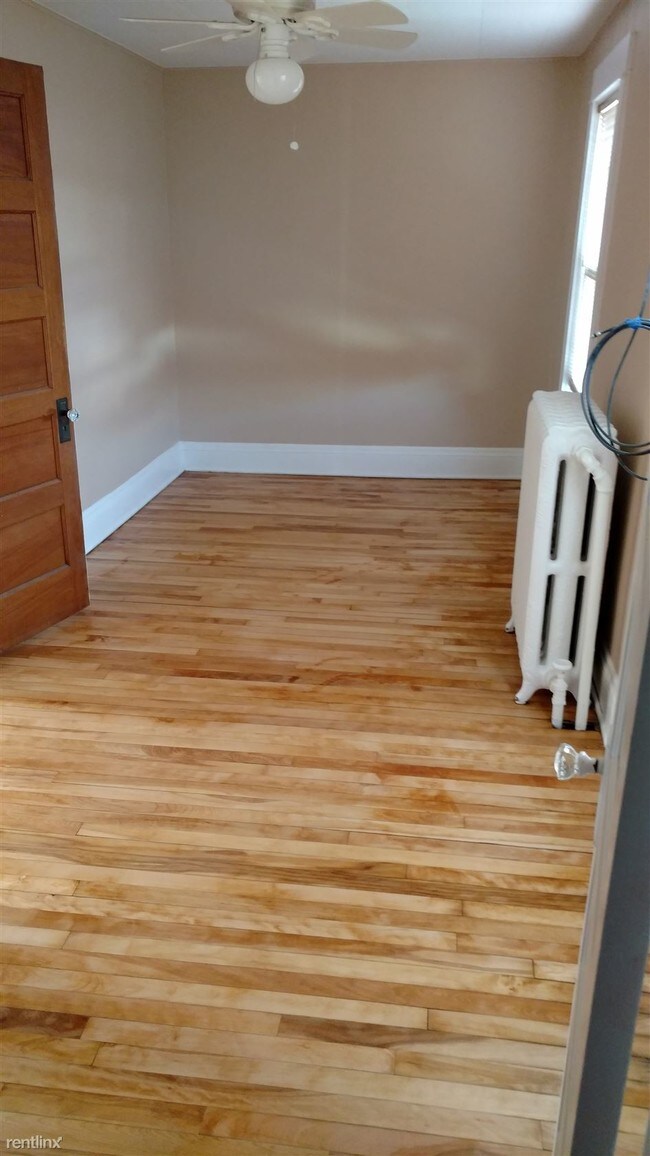 Building Photo - 3 br, 1.5 bath House - 8XX Thomas Avenue