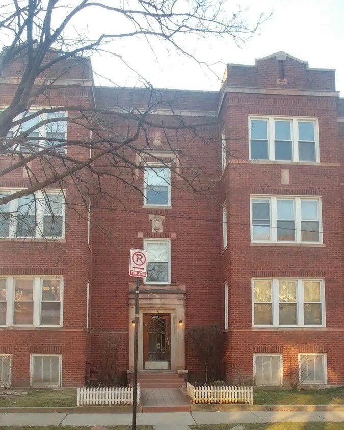 Foto principal - 10954 S Vernon Ave