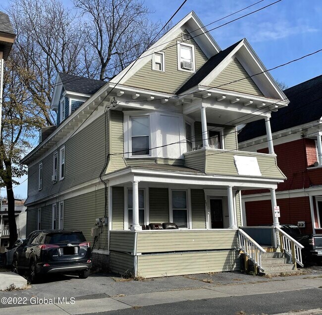 Building Photo - 441 Hudson Ave