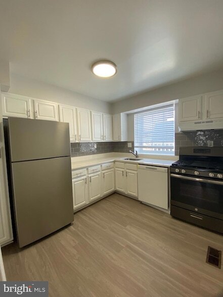 Foto del edificio - 1117 Chesapeake Dr