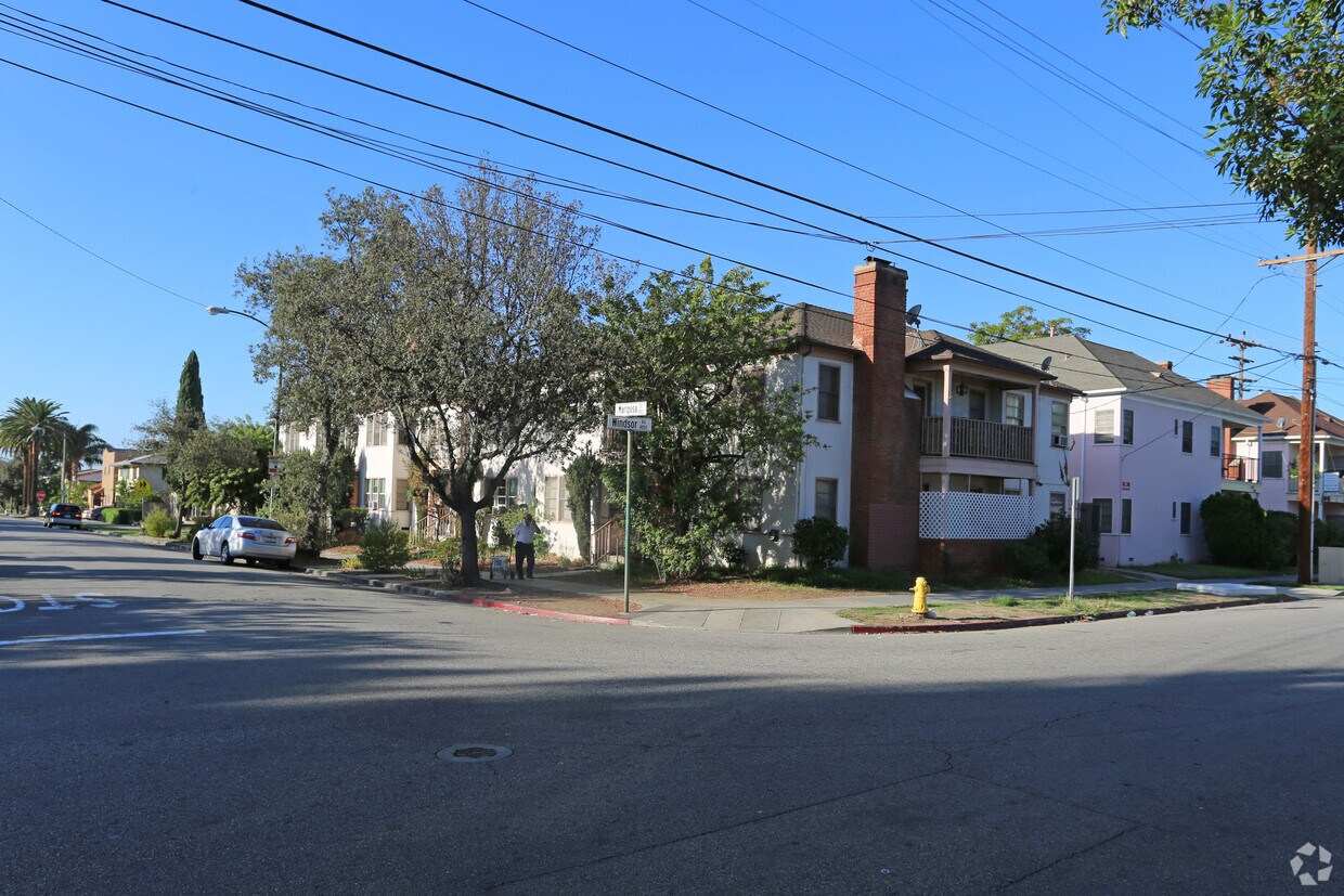 Primary Photo - 801 Mariposa St