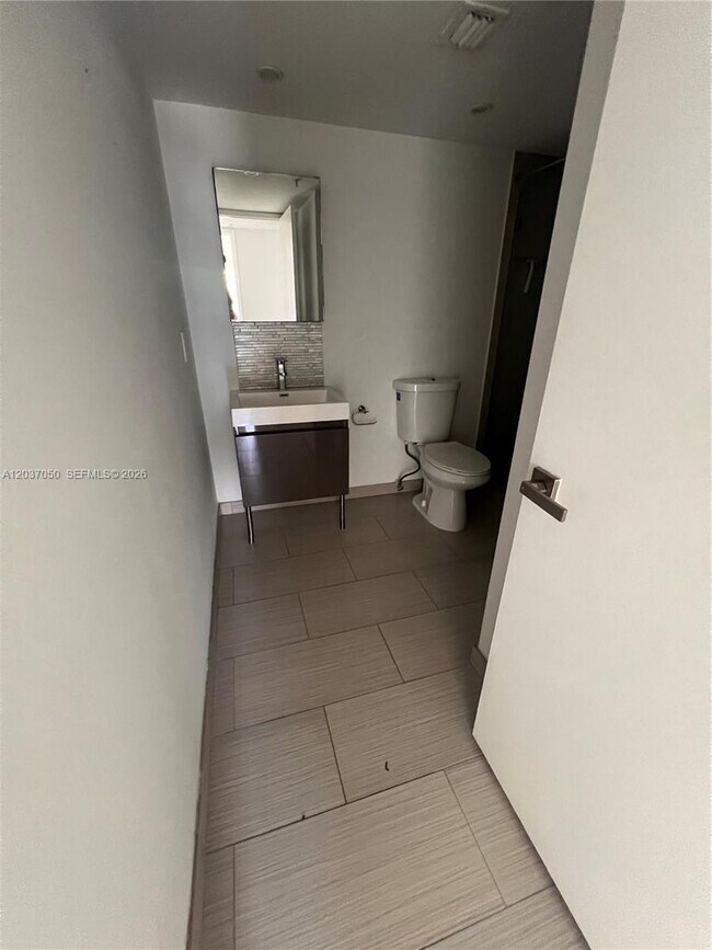 Foto del edificio - 4730 NW 107th Ave