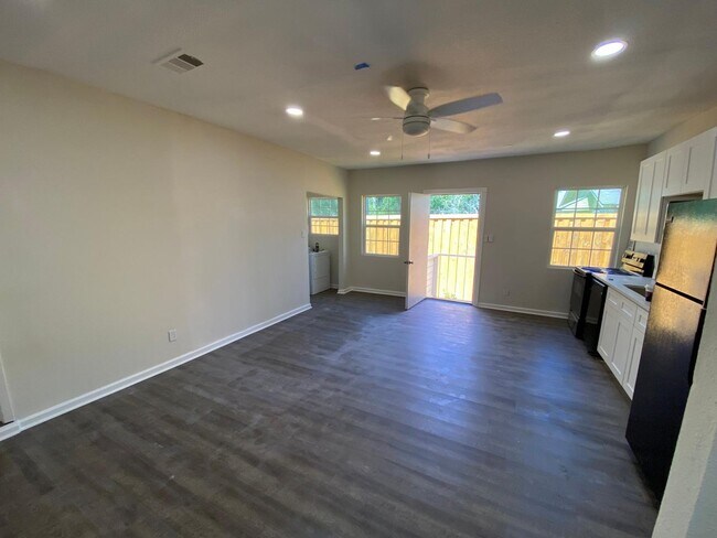 Foto del edificio - 615 Parkview Ave