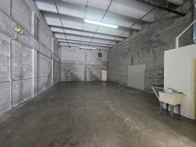 Photo - 13901 SW 143rd Ct (Miami, FL) Apartment