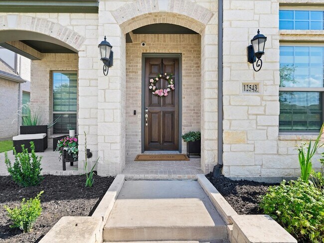 Foto del edificio - 12543 Mercer Pkwy