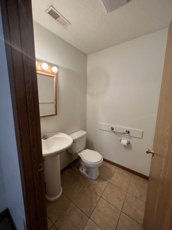 Building Photo - 2500 Orchard Park