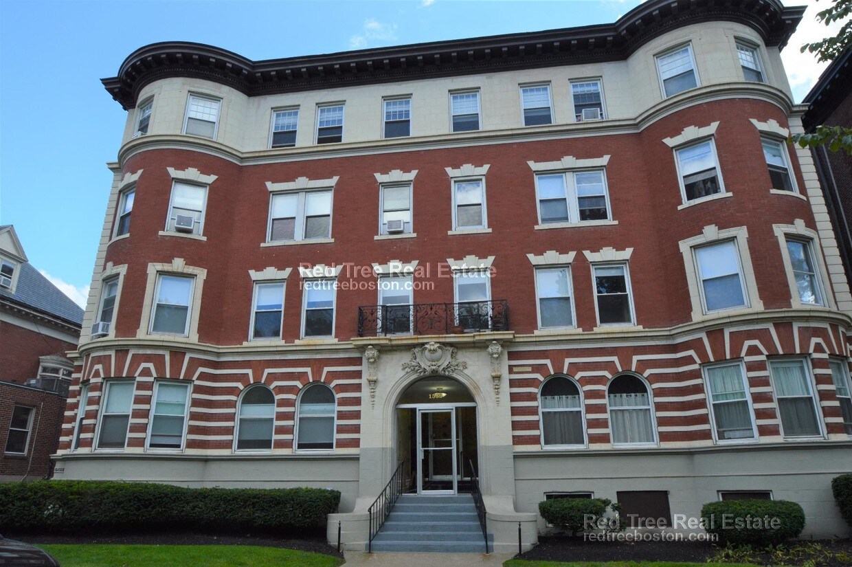 Foto del edificio - 1589 Beacon St