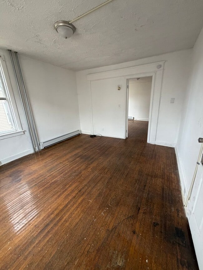 Building Photo - 49 S Front St