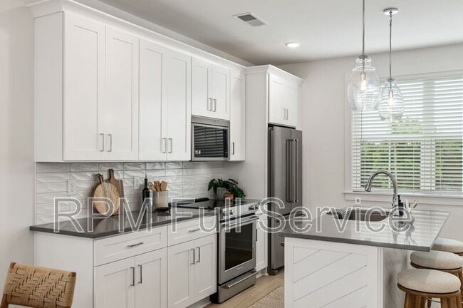 Photo - 700 N Dupont Ave Apartment