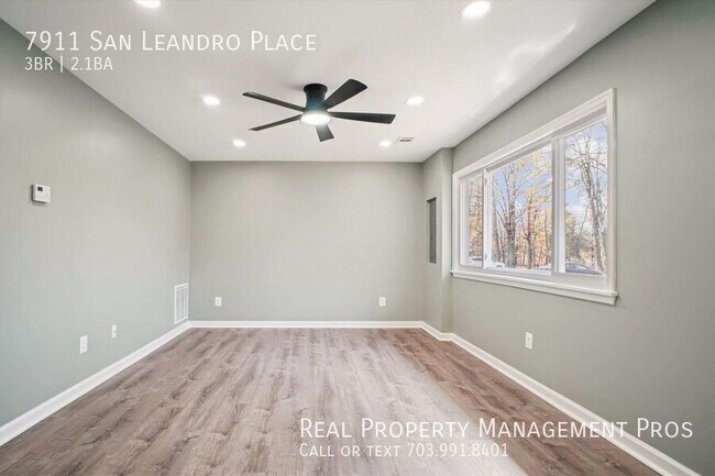 Foto del edificio - 7911 San Leandro Pl