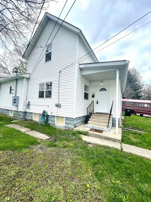 Primary Photo - 609 S Crystal St