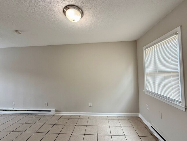 Building Photo - 1132 Montcalm St
