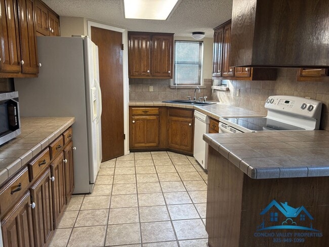 Foto del edificio - 3625 Briargrove Ln
