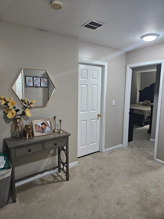 Foto del edificio - 125 Vernon Ct