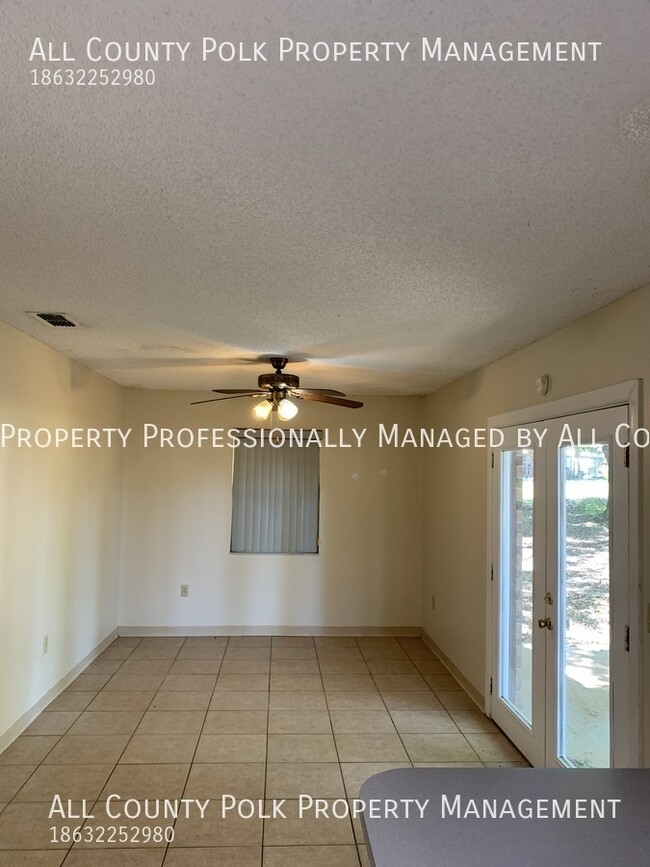Foto del edificio - Fantastic 3 Bedroom Home in Frostproof