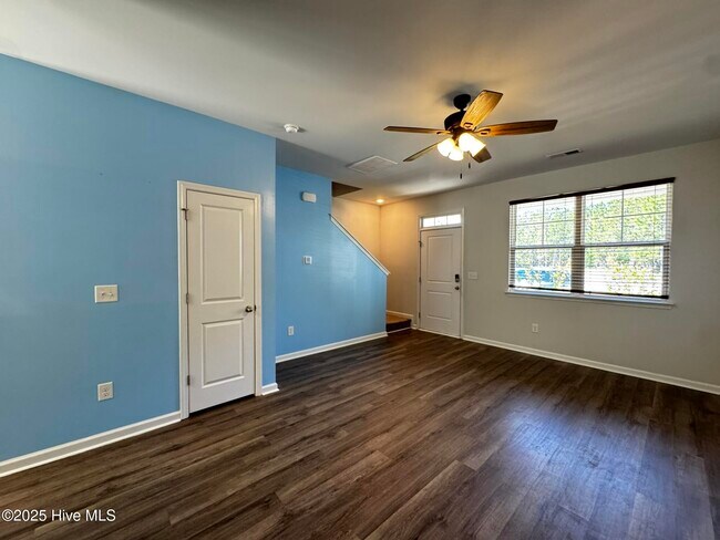 Foto del edificio - 1505 Pleasant Holw Ct SE