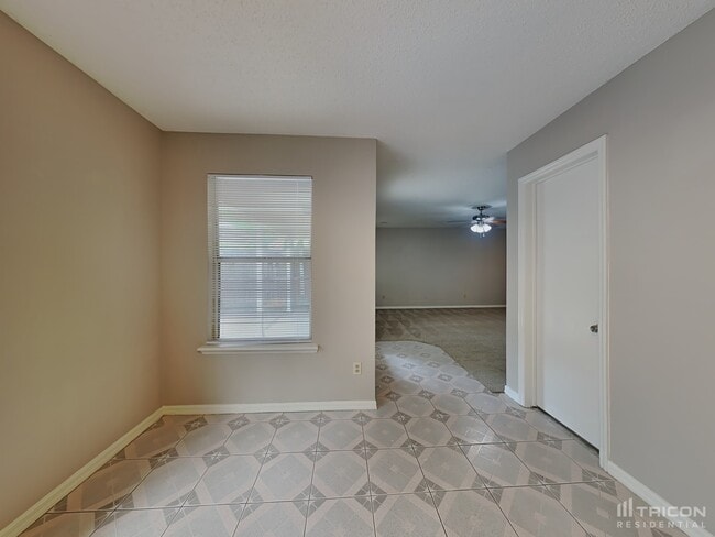 Building Photo - 8515 Long Meadow Ct