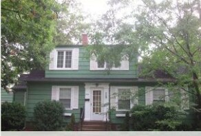 Primary Photo - 366 Park Terrace SE