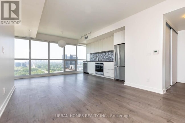 Building Photo - 2 Sonic Way