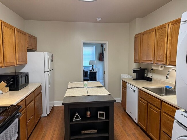 Foto del edificio - 412 E 4th St