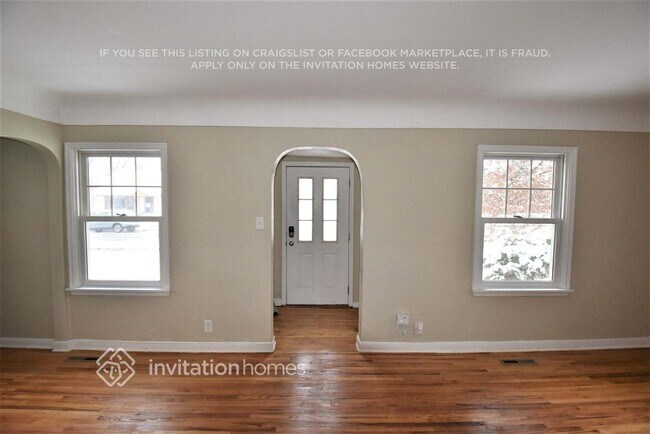 Building Photo - 1612 St Albans St N