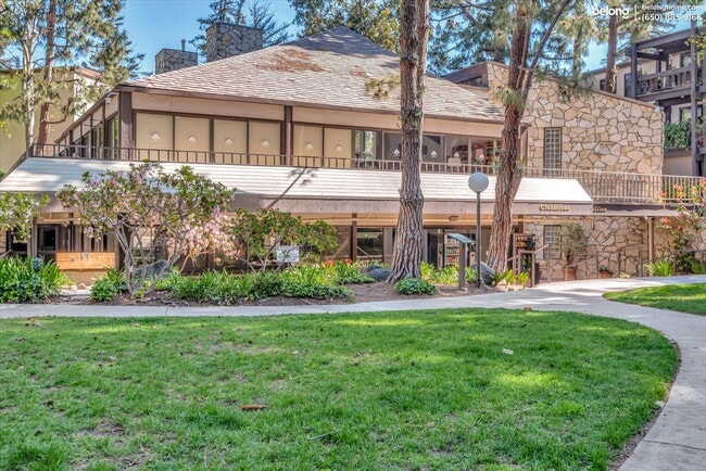 Building Photo - 8650 Gulana Ave