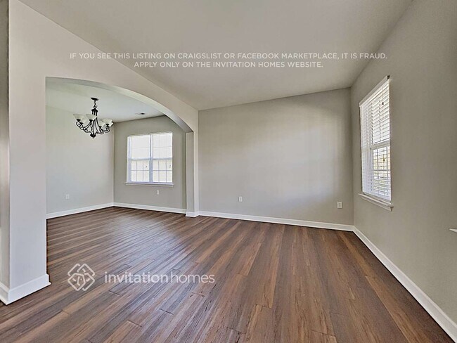 Foto del edificio - 4020 Linville Falls Ln