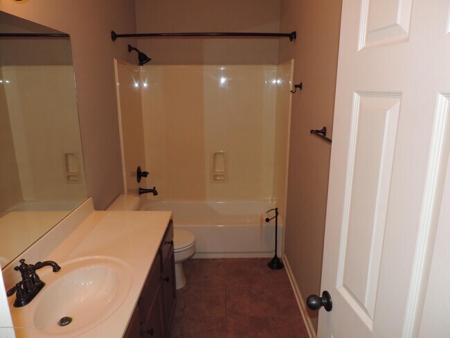 Building Photo - 5784 Bedford Loop E