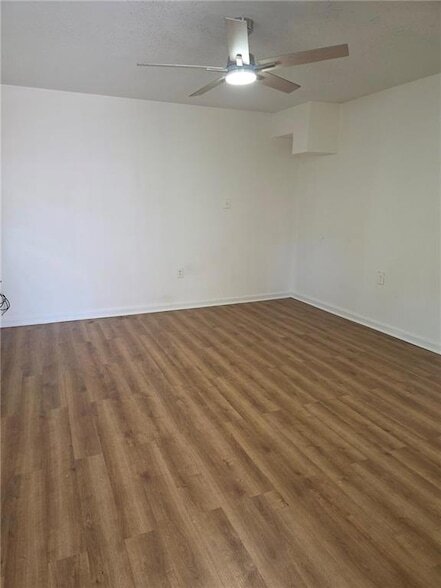 Foto del edificio - 5504 Canal Blvd