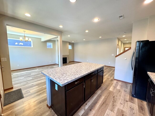 Building Photo - Modern and Stylish 3-Bedroom Manette Home