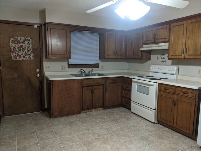 Foto del edificio - 1541 W 9th St