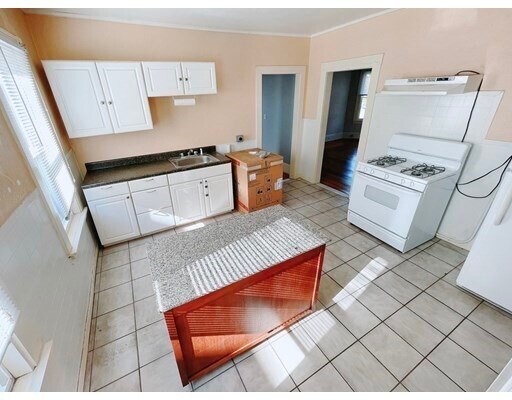 Building Photo - 29 Craigie St