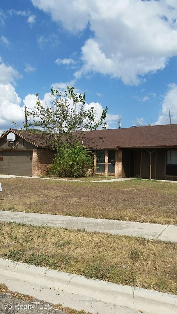 Building Photo - 2303 Whitney Dr