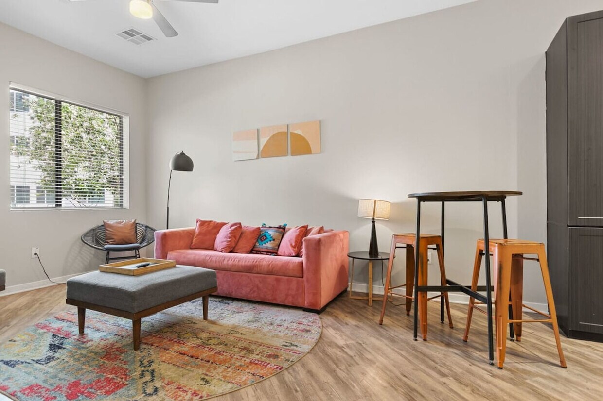 Foto principal - 4857 N 8th Pl