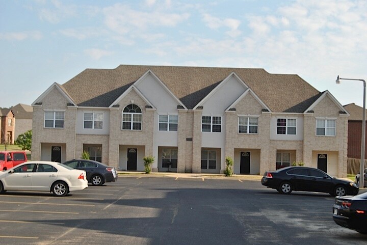 Primary Photo - 930 Craighead Forest Rd