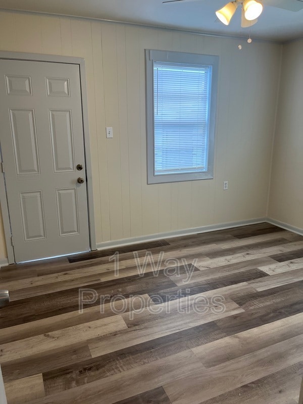 Building Photo - 468 Westwood Dr