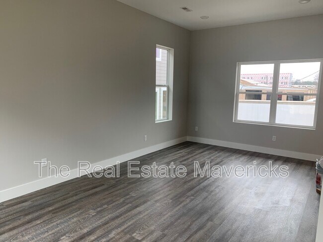 Building Photo - 1609 Fagan St