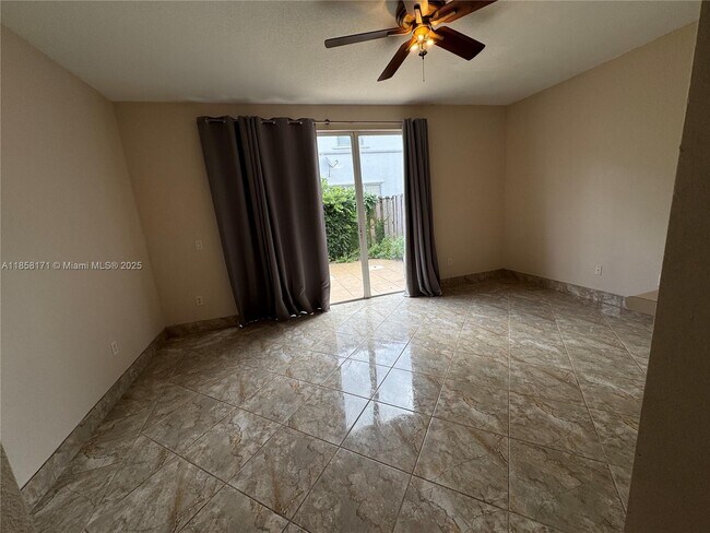 Foto del edificio - 4249 SW 157th Ave