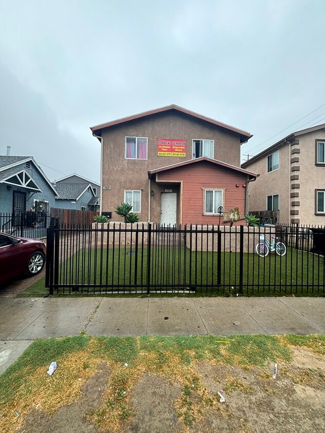 Foto principal - 755 E 76th St