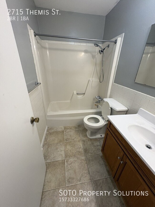 Foto del edificio - 2715 Themis St