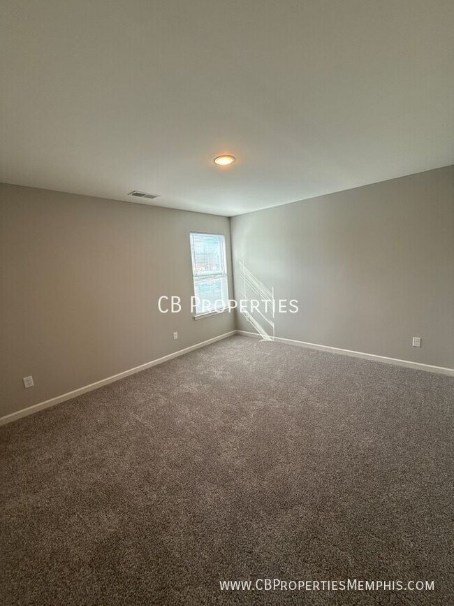 Foto del edificio - 1046 Greenlaw Ave