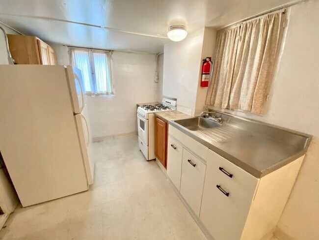 Foto del edificio - 117 High St NE