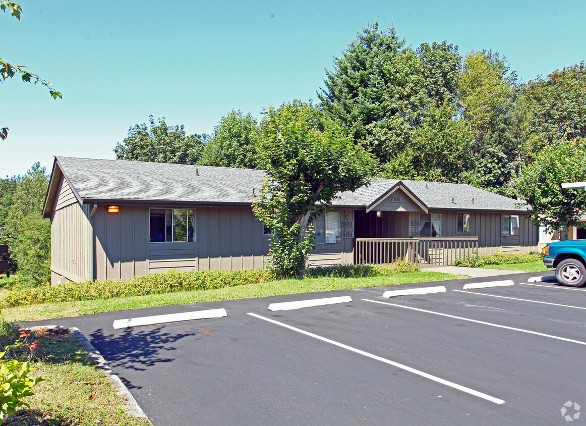 Primary Photo - Canyon Park Apartments