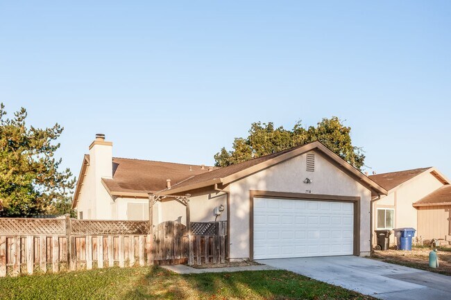 Foto del edificio - 7714 Harvest Woods Dr