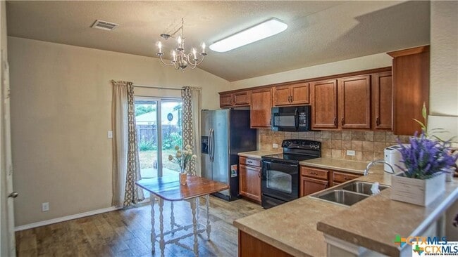 Building Photo - 2441 Fayette Dr