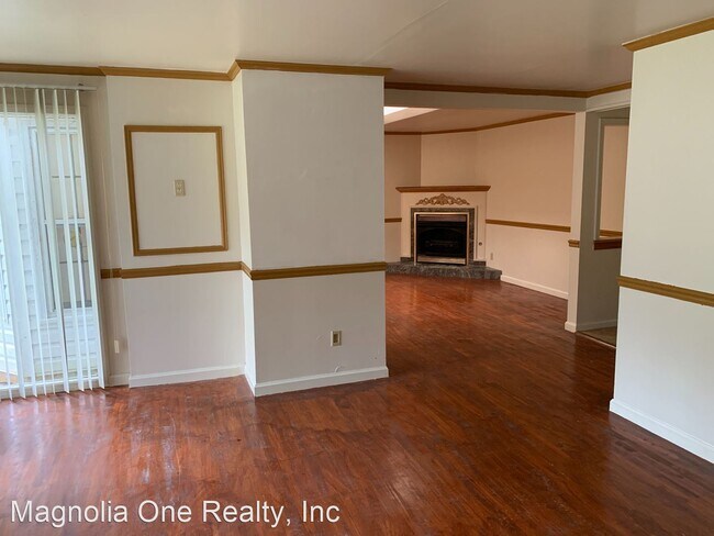 Building Photo - 3 br, 2 bath House - 6292 Lakeview Dr